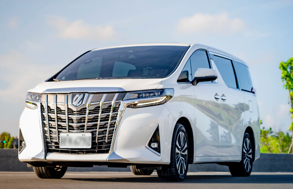 Toyota Alphard with Driver's 1st image