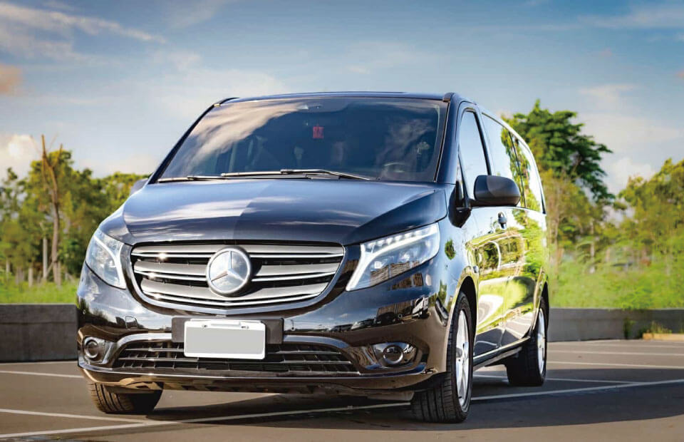 Mercedes-Benz 9-Seater with Driver Included's 1st image