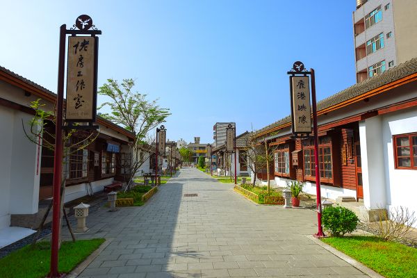 鹿港桂花巷藝術村｜老屋新藝 × 藝術共鳴 × 文青小旅行首選的第1張圖片